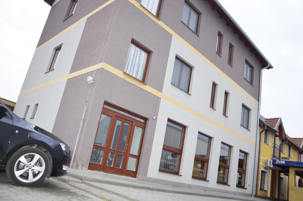 Penzion Stefarez New Veľký Meder 외부 사진
